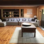 Site Exceptionnel Propriete Dans Parc Arbore De 8 Hectares Villa